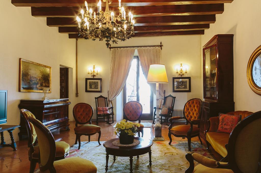 Hotel Mas Berenguer Riells del Fay Exterior foto