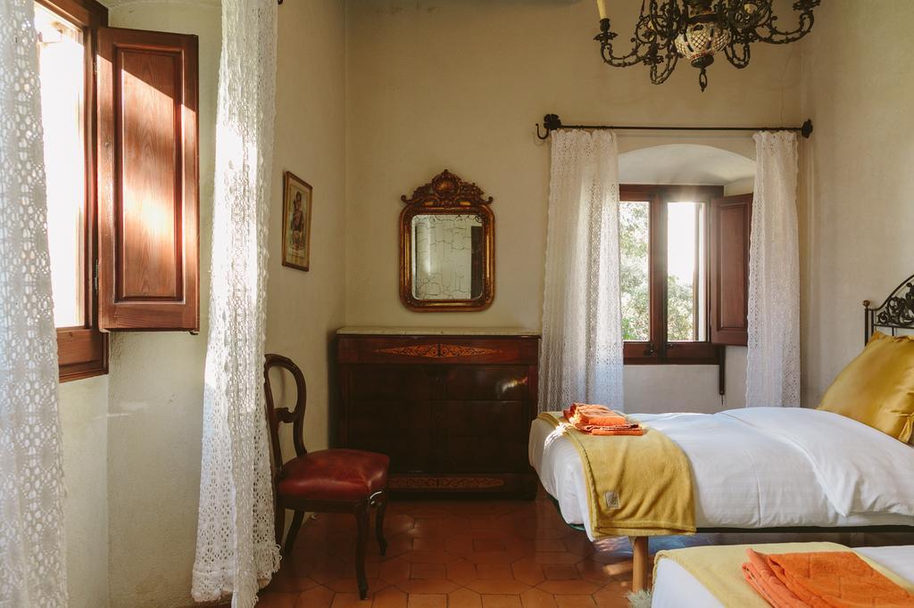 Hotel Mas Berenguer Riells del Fay Exterior foto